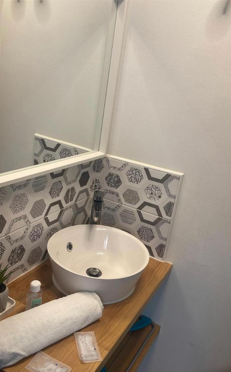 Ferienwohnung Le Pastore Avec Terrasse Dijon Exterior foto